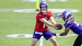 New Vikings QB Sam Darnold getting a lot of help in learning the team's offense