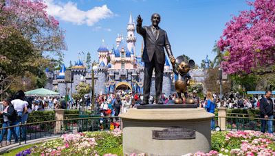Disneyland character performers vote to unionize