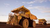 Minério de ferro se recupera com reposição de estoques e rumores de corte na produção de aço Por Reuters