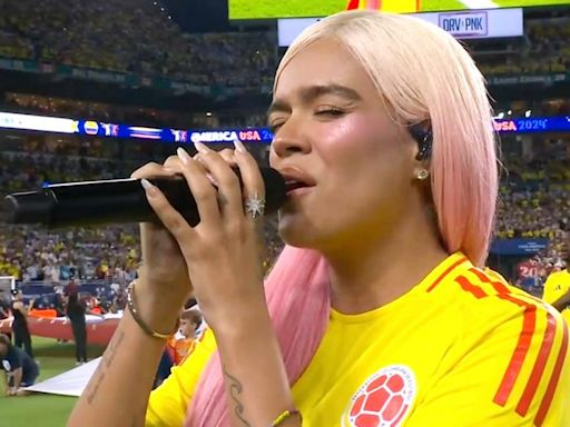 Karol G homenajeó a jugador paisa cuando cantó himno de Colombia en final de Copa América