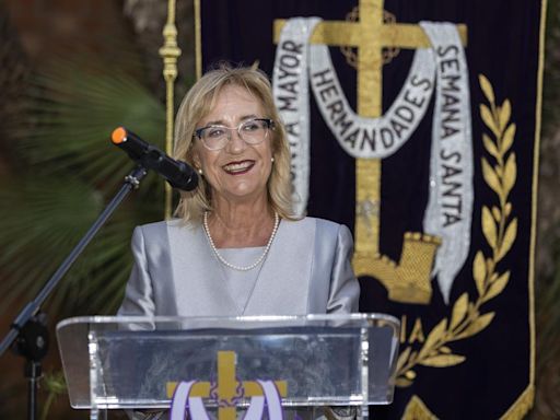 Juana Romero Gregori ya es oficialmente la madrina de la Semana Santa de Gandia