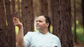 Así es la propuesta del chef argentino Martín Milesi en Punta del Este: cenas efímeras de arte y gastronomía en medio del bosque