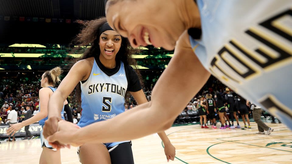 Angel Reese dominates and extends record streak in Chicago Sky win over Seattle Storm