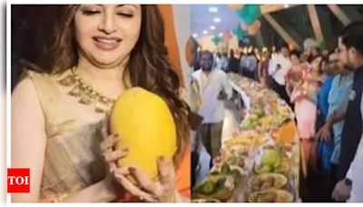 Bhagyashree celebrates the 'king of fruits', thrilled to witness 300 varieties of mango | Hindi Movie News - Times of India