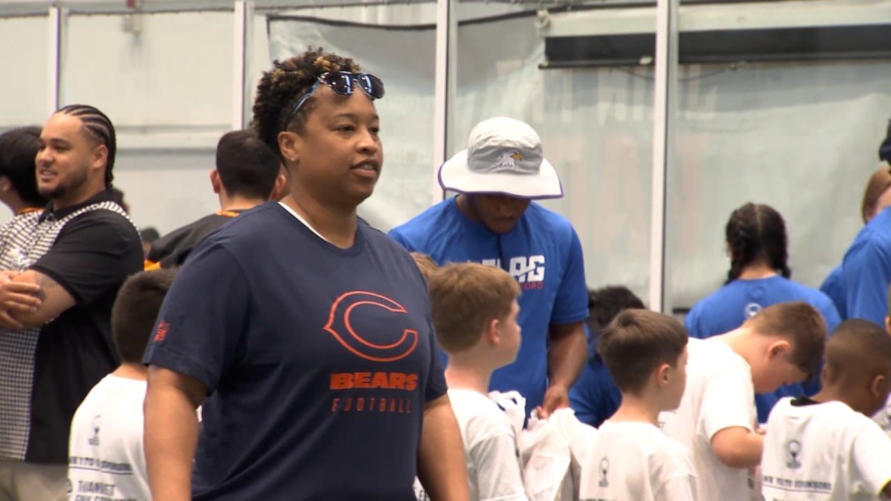Jennifer King, first Chicago Bears female coach, spreading the love of football to young women