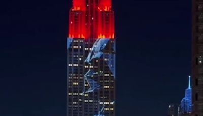 VIDEO: Empire State Building turns to the dark side, puts on Star Wars themed light show