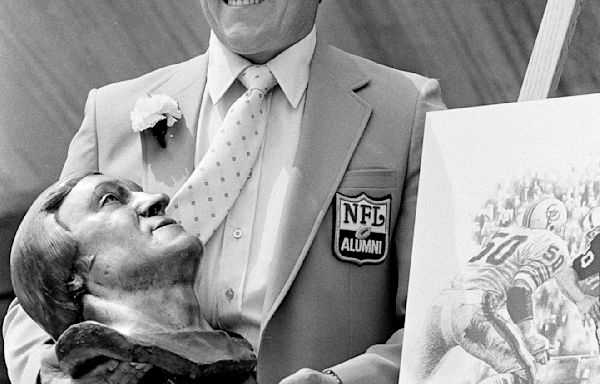 Jim Otto, Hall of Fame Raiders center who never missed a game, dies at 86