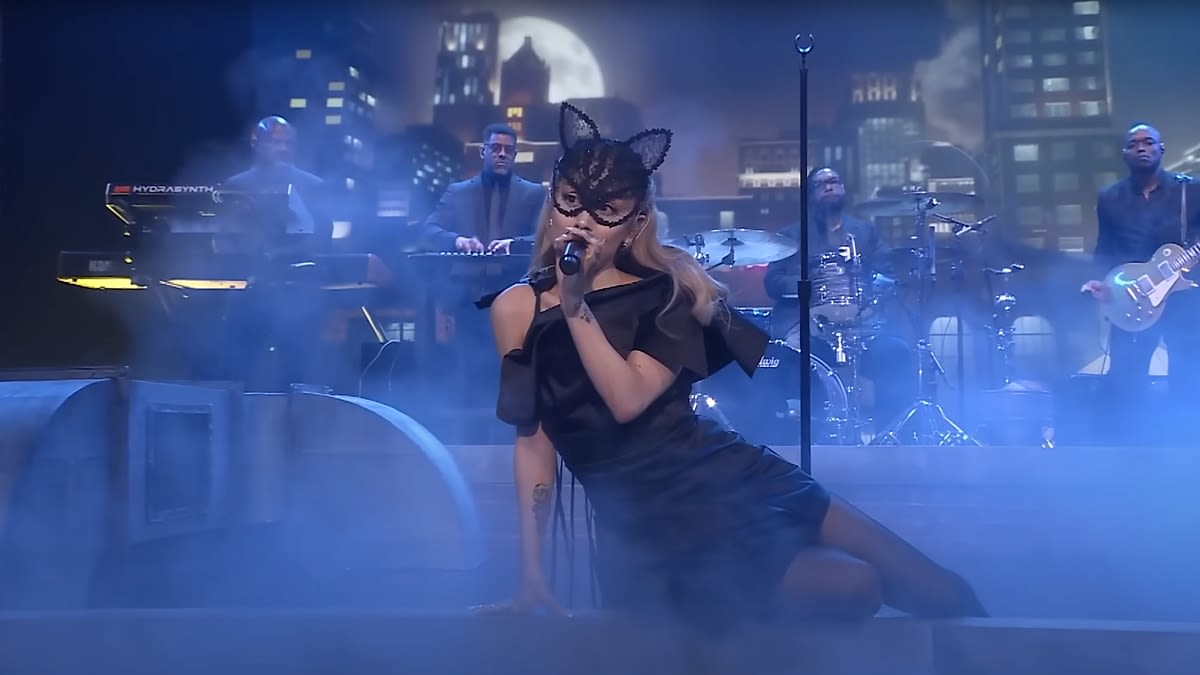 Ariana Grande Channels Catwoman in “the boy is mine” Music Video, Performance on Fallon: Watch