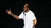 Restringen cuentas de Twitter e Instagram de Kanye West tras publicaciones consideradas antisemitas