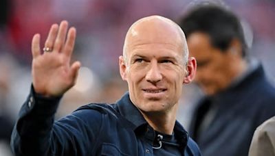 Arjen Robben sends Arsenal title message as he visits rivals Manchester City and Liverpool