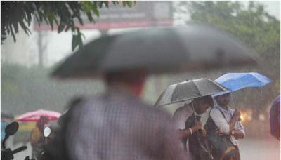 Mumbai Rains: Heavy Rain Causes Waterlogging, Traffic Congestions At Several Areas; Check Routes To Avoid