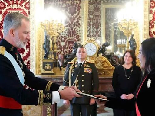 Embajadora de Venezuela en España entregó credenciales a Felipe VI