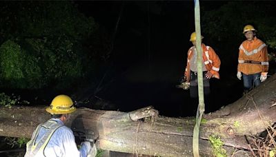 雷雨狂轟小金門逾300戶停電 台電冒雨搶修拚今晚復電