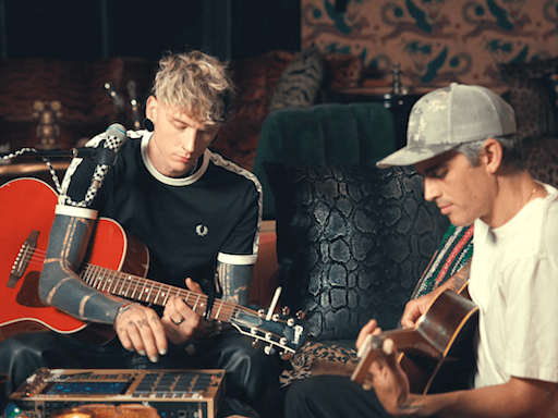 MGK Goes Country & Covers Zach Bryan’s ’Sun to Me’ In New Performance