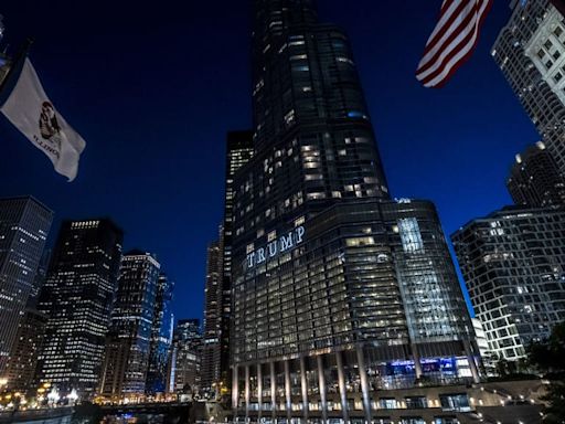 Democrats Troll Trump on His Own Building in Chicago Ahead of Party Convention