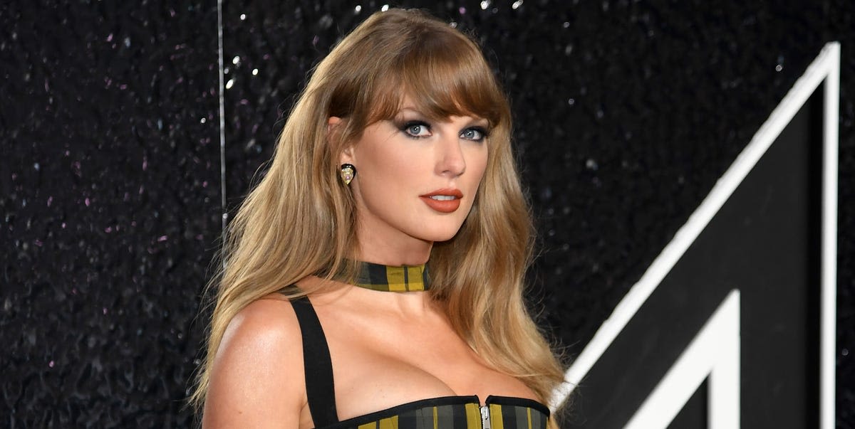 Taylor Swift Puts a Punk Spin on ‘Clueless’ in a Yellow Plaid Corset Dress at the MTV VMAs