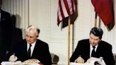 Gorbachov, el hombre que puso fin a la Guerra Fría y presidió el colapso soviético