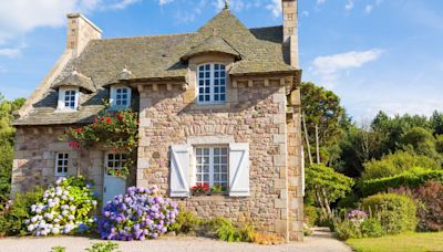 Jean-Paul Belmondo : découvrez cette sublime maison dans laquelle il a passé son enfance