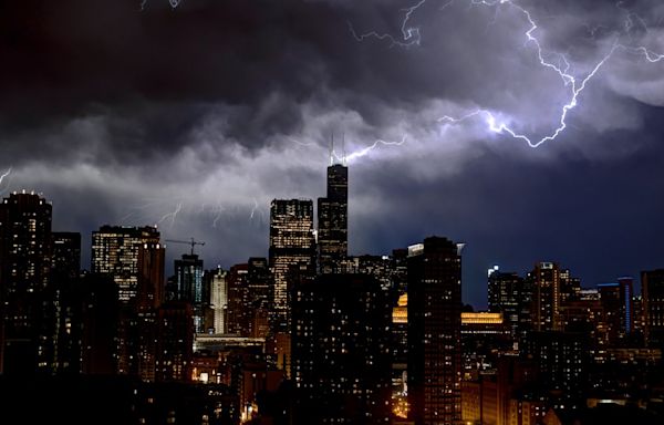 Strong-to-severe storms again possible in Chicago area on Memorial Day