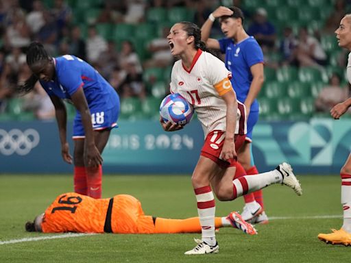 Gilles scores late winner as Canadian women beat France 2-1 in Olympic soccer