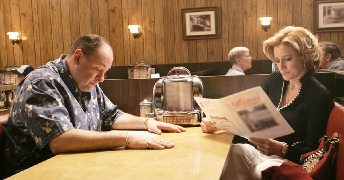 'Sopranos' star reveals James Gandolfini's 4-word reaction to show's finale