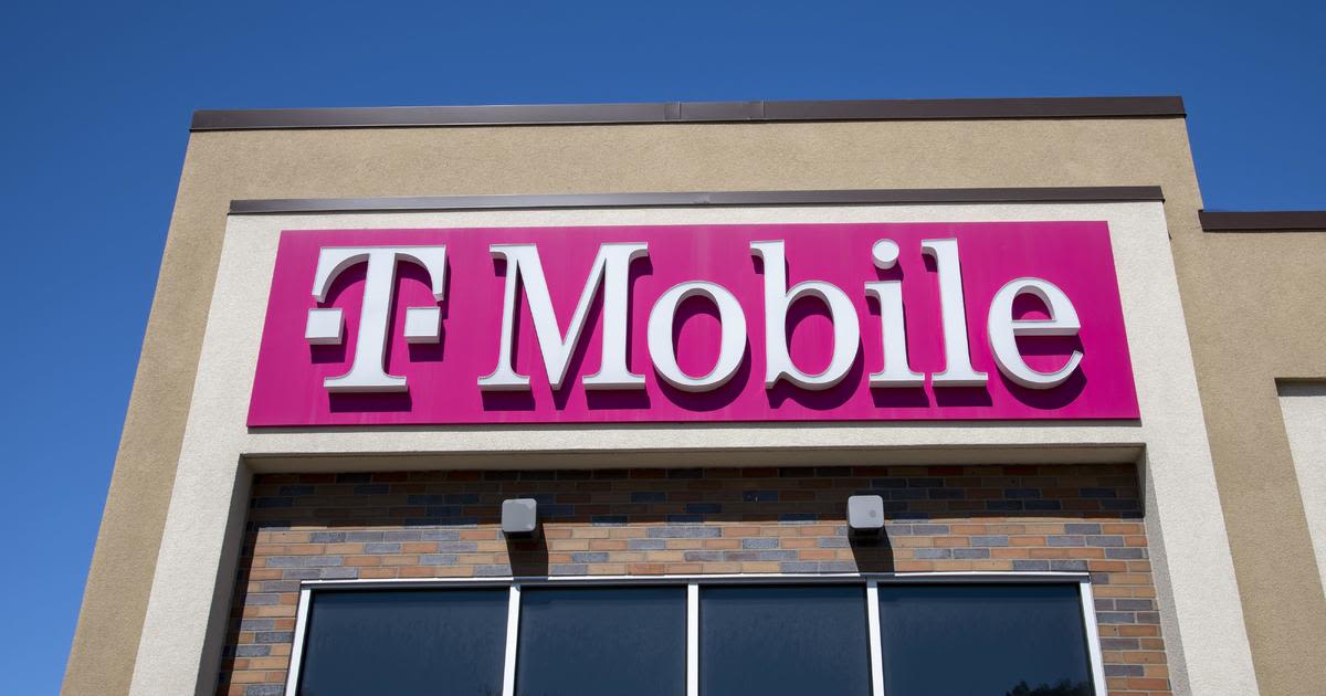 T-Mobile to buy most of US Cellular in $4.4 billion deal