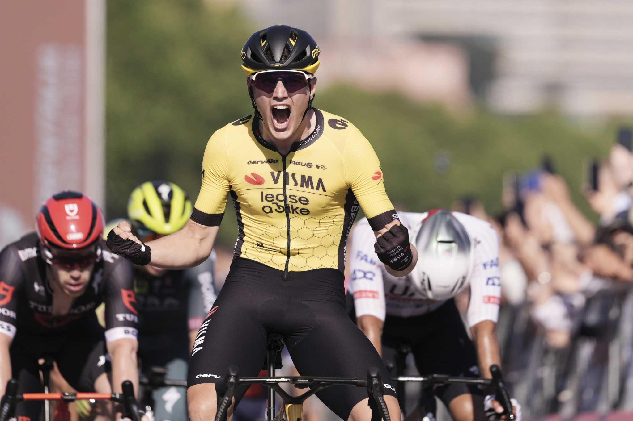 Kooij sprints to win 9th stage of Giro d'Italia on grand tour debut. Pogacar keeps overall lead