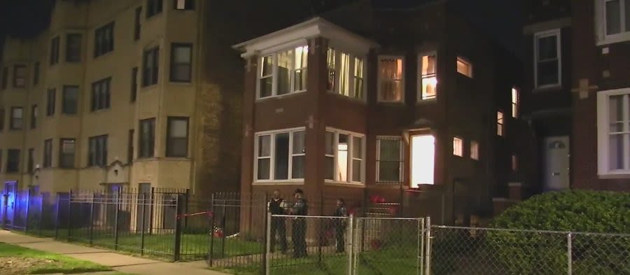 Man dies after being stabbed during fight with woman on West Side