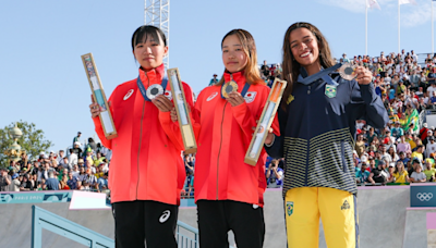 14 Year Old Coco Yoshizawa Wins Olympic Gold in Women's Skateboard Street