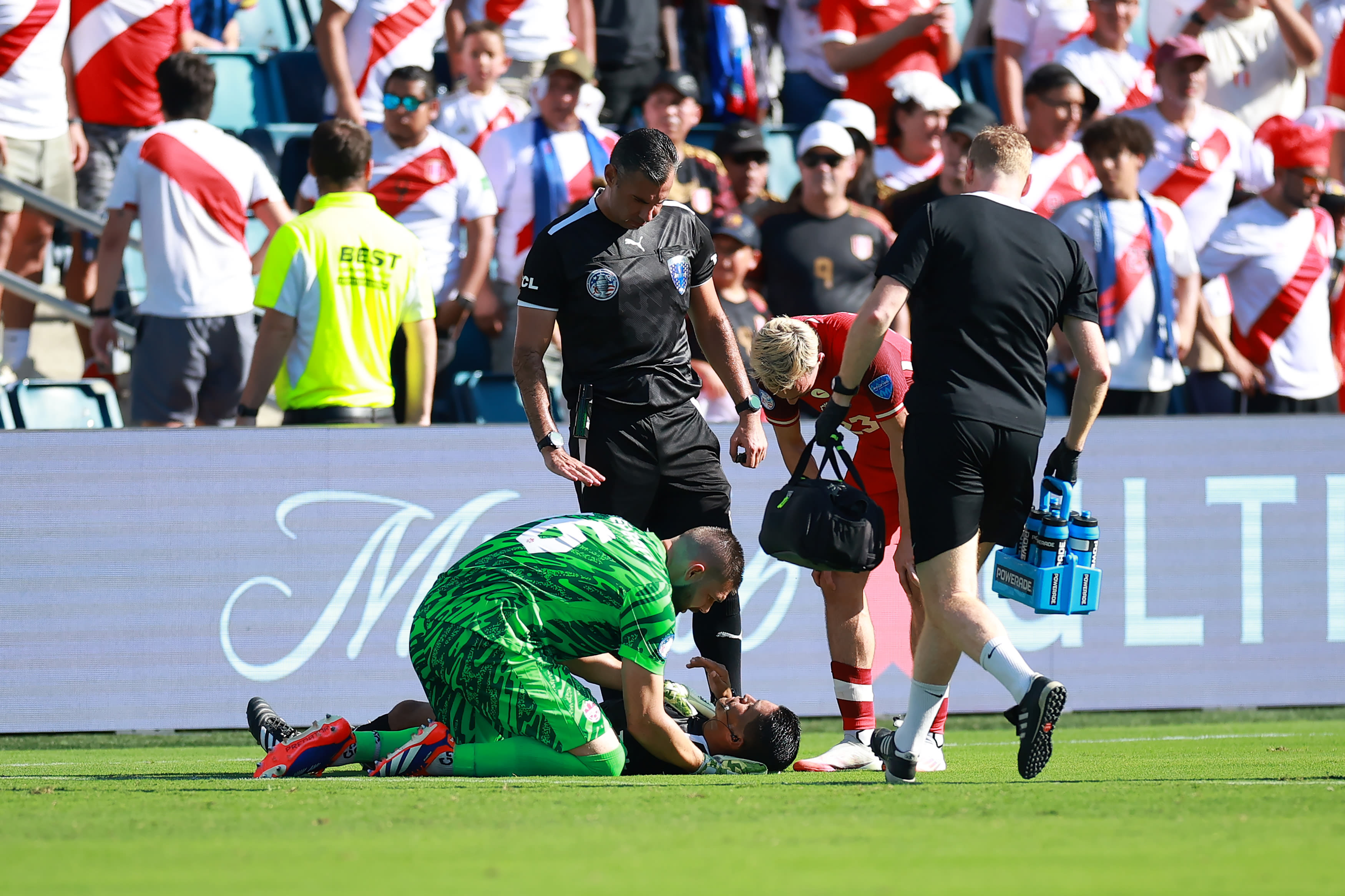 Copa América: Referee collapsed, stretchered off field during Canada-Peru match in Kansas City