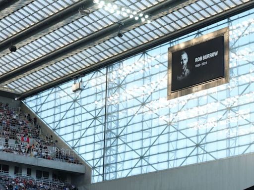 Classy Rob Burrow tribute performed by England fans at St James' Park