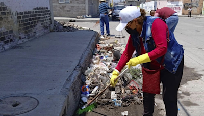 Retiran más de 30 toneladas de basura en calles de Chimalhuacán