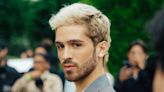 Com look ousado, João Guilherme prestigia desfile da Dior, em Paris