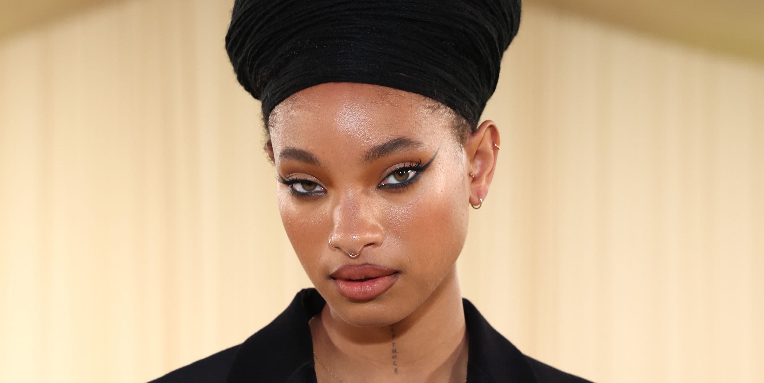 Willow Smith’s natural skin texture is a lesson in glass skin