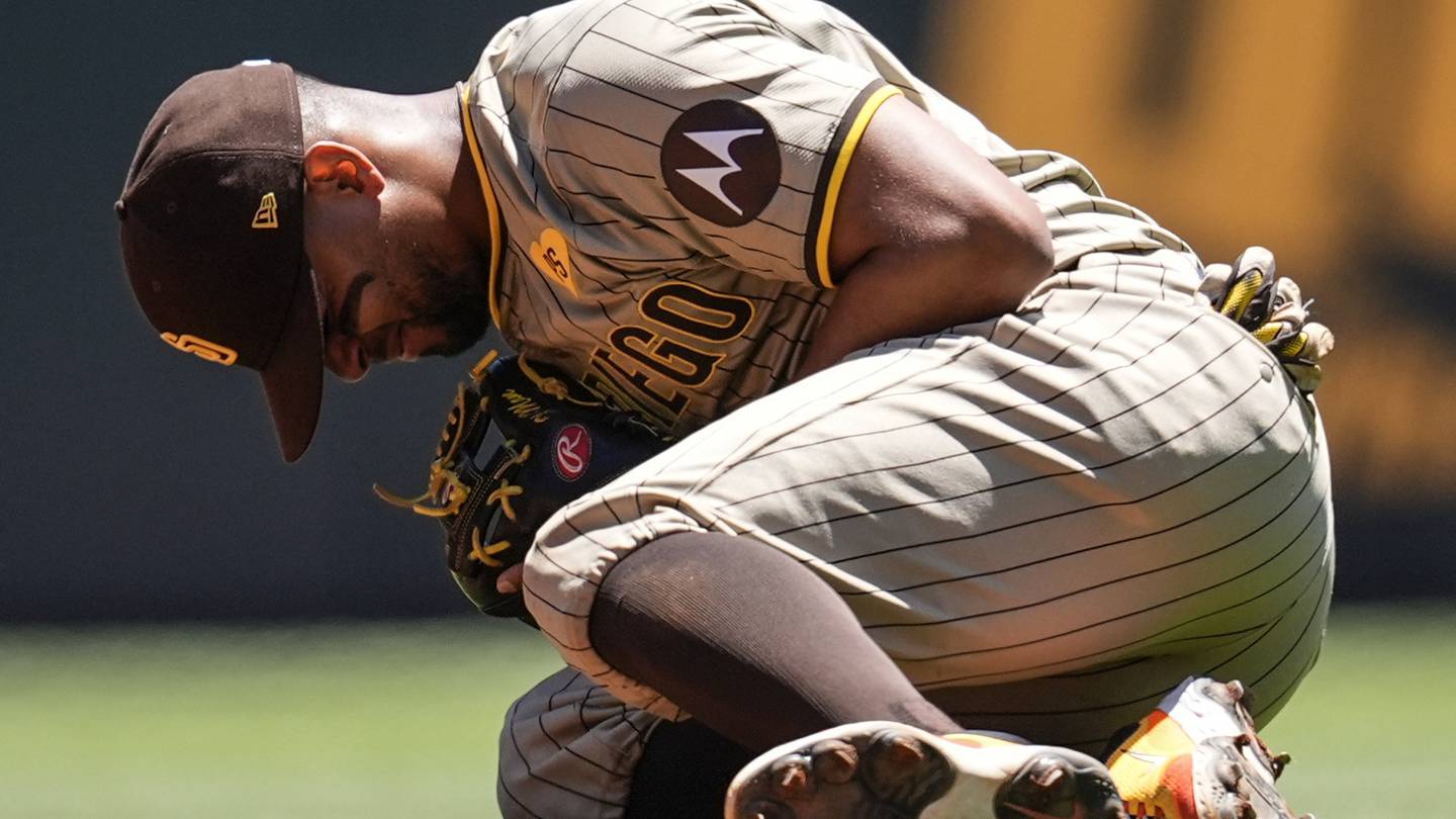 Padres place 4-time All-Star Xander Bogaerts on injured list with fractured shoulder