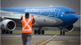 Demorados: Aerolíneas Argentinas reanuda vuelos tras caída masiva del sistema