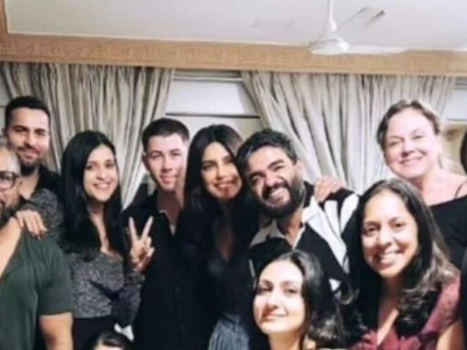 Priyanka Chopra, Nick Jonas Celebrate Siddharth Chopra's Birthday With Mannara Chopra In Mumbai - News18