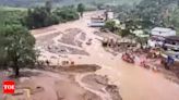 Couple narrowly escapes landslides in Kerala | Bhubaneswar News - Times of India