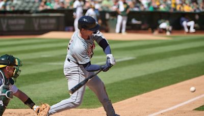 Detroit Tigers rally to top Oakland Athletics, 2-1, even series in speedy finish