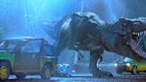 El arriesgado rodaje de “Jurassic Park”: desde el T-Rex que devoró a un operario, hasta un gran fenómeno natural