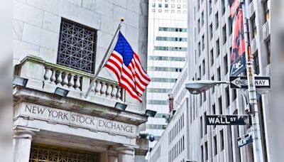 Treasuries rise even as S&P 500, Nasdaq remain flat ahead of PCE inflation data - CNBC TV18