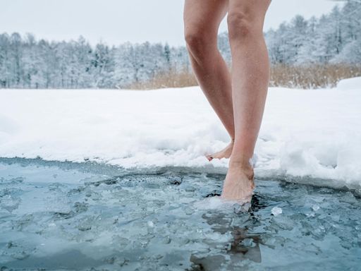 Cold plunges are the latest workout trend. Do they actually have benefits?