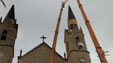 Día histórico en Benissa: los pináculos dan vuelo a "la catedral de la Marina"