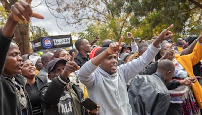 Zimbabwe police quash opposition courthouse protest over prolonged detention of activists