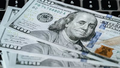 Los dólares libres cayeron alrededor de $100 tras los anuncios del gobierno | Economía