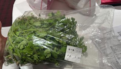 忠孝SOGO超市「韭菜花、玉荷包」農藥超標！國賓、新馬辣也上榜