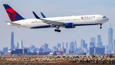 Delta Flight Makes Emergency Landing After Passengers Get Sick From Spoiled Food