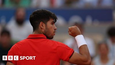 Olympics tennis: Carlos Alcaraz, Iga Swiatek and Novak Djokovic advance in singles