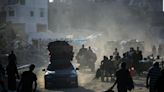 Heavy fighting rocks Gaza as thousands on the move again