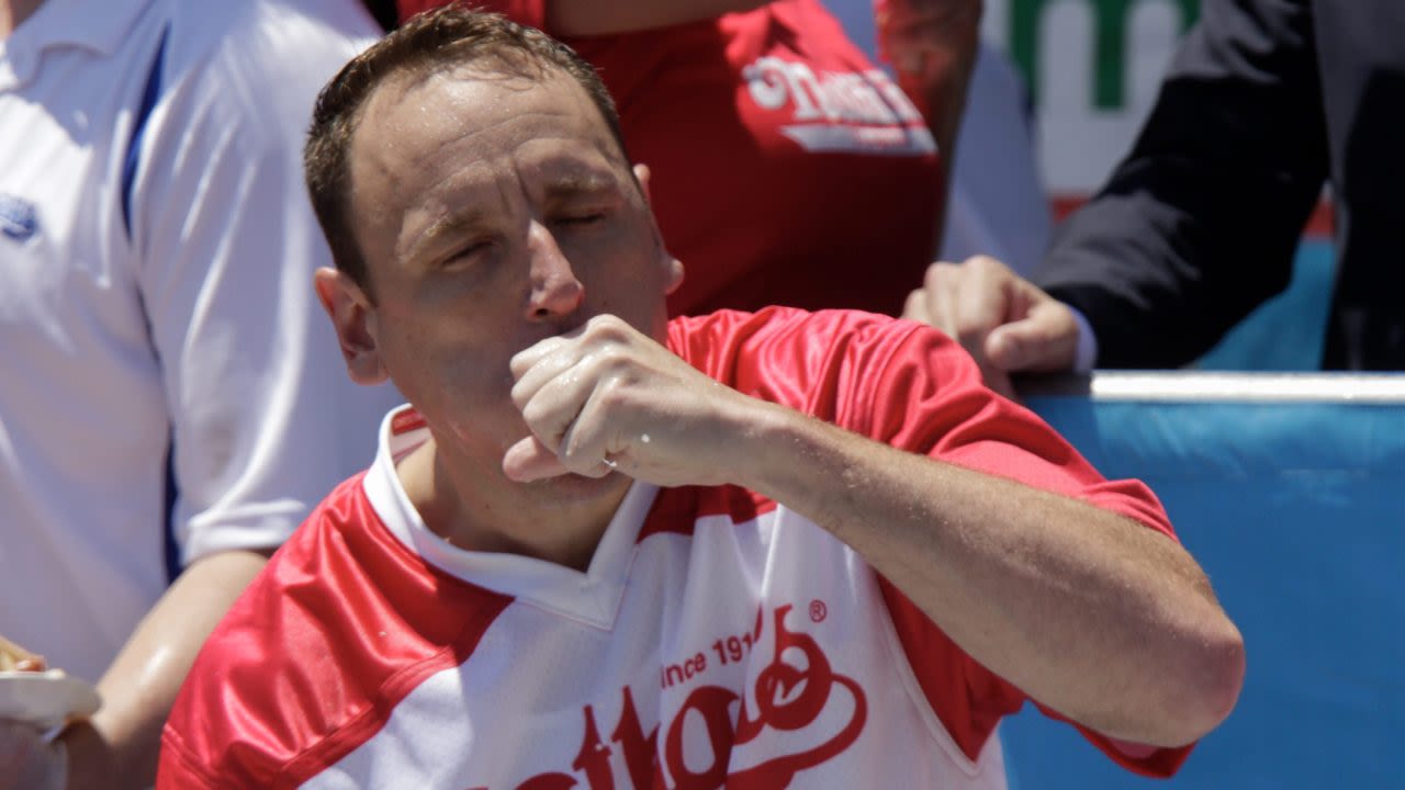 Joey Chestnut heading to Texas army base for July 4 hot dog contest after NYC split